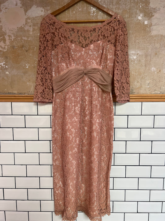 Robe dentelle vintage années 40