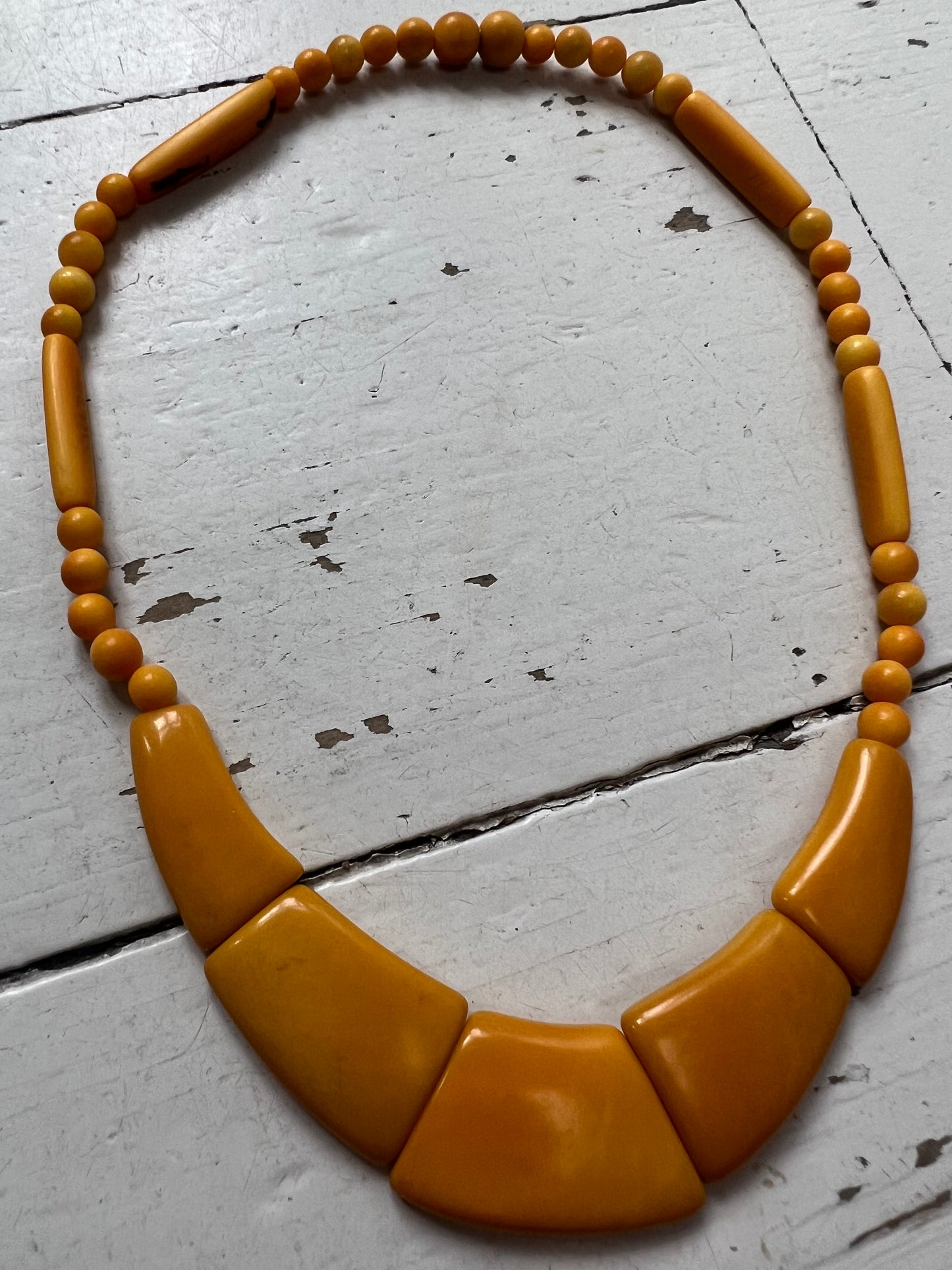 Collier en coques de cacao