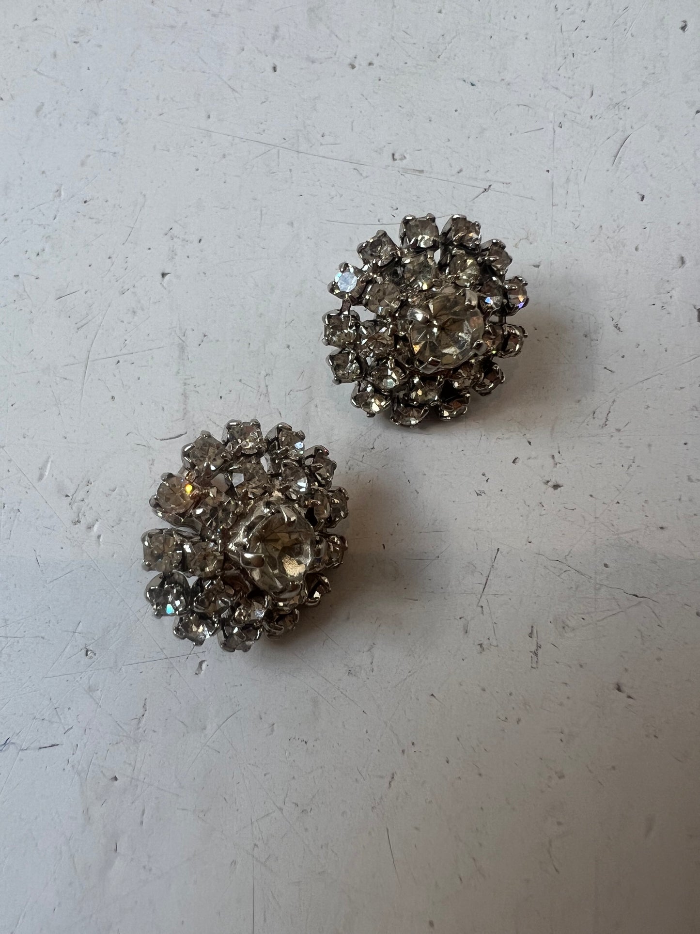 Boucles d’oreille anciennes