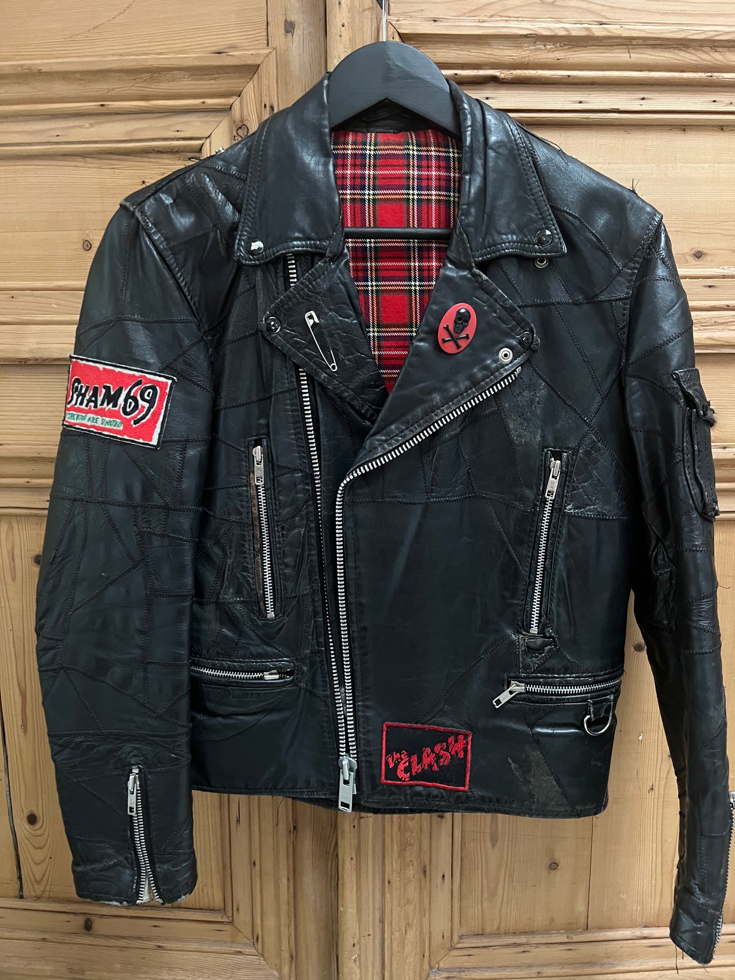 Perfecto vintage "Sham 69/ The Clash" patchwork de cuir <3